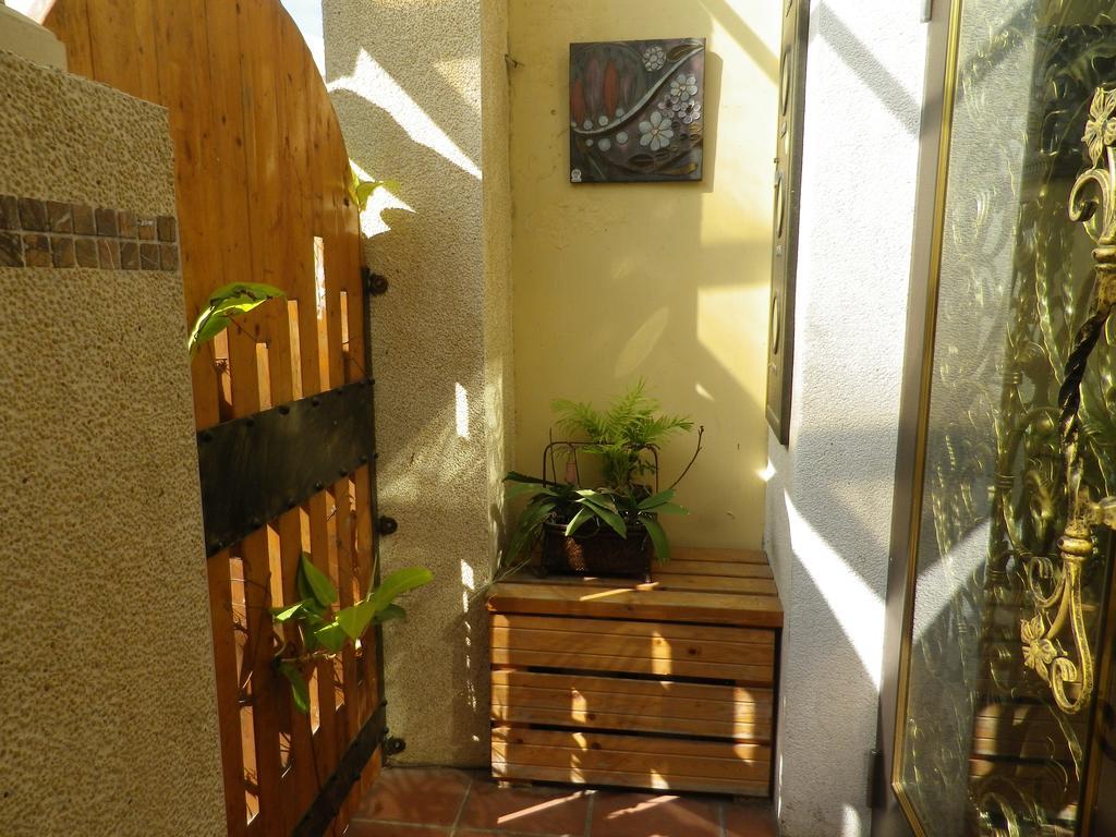 Alongs Garden Bed & Breakfast Heng-ch'un Dış mekan fotoğraf
