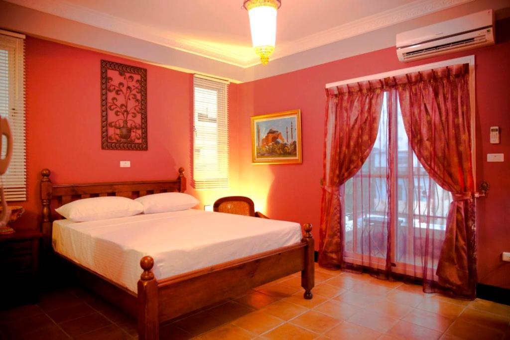 Alongs Garden Bed & Breakfast Heng-ch'un Dış mekan fotoğraf