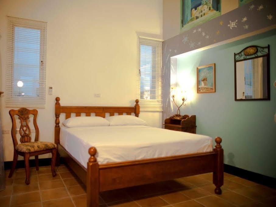 Alongs Garden Bed & Breakfast Heng-ch'un Dış mekan fotoğraf